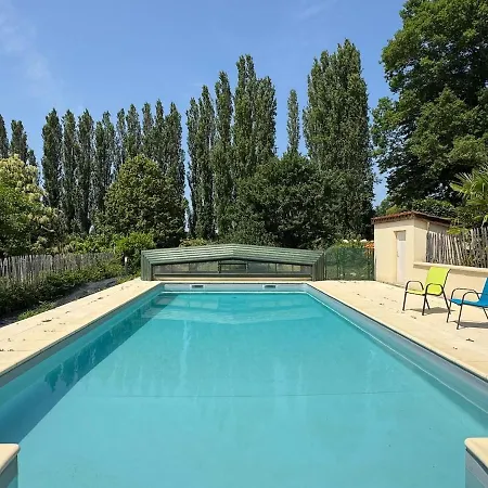 Hébergement de vacances Maison De Plain-pied, Avec Climatisation, à 700 M Du Centre De