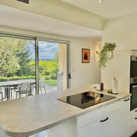 Dom wakacyjny Maison De Plain-pied, Avec Climatisation, A 700 M Du Centre De *