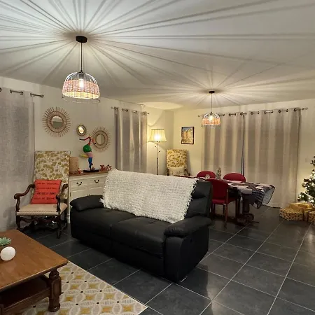 Σπίτι διακοπών Maison De Plain-pied, Avec Climatisation, A 700 M Du Centre De Sarlat-la-Caneda