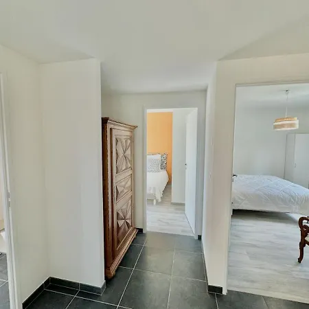 Maison De Plain-pied, Avec Climatisation, à 700 M Du Centre De * Sarlat