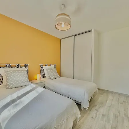 Maison De Plain-pied, Avec Climatisation, A 700 M Du Centre De
