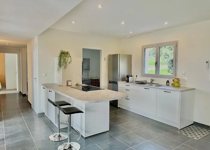 Maison De Plain-pied, Avec Climatisation, A 700 M Du Centre De * Sarlat-la-Canéda