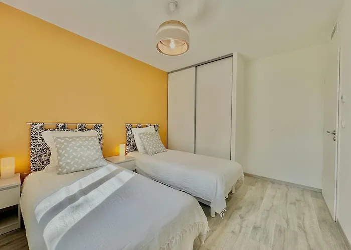 Maison De Plain-pied, Avec Climatisation, A 700 M Du Centre De